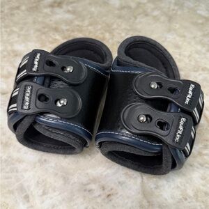 EQUIFIT D-TEQ Hind Boots, medium